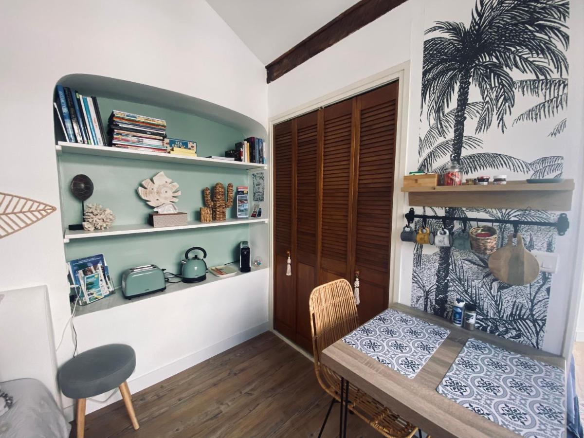 Studio climatisé avec parking et proche de la mer Carqueiranne Esterno foto