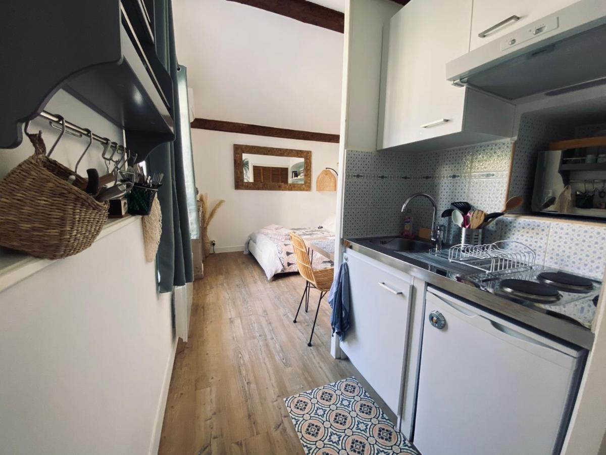 Studio climatisé avec parking et proche de la mer Carqueiranne Esterno foto